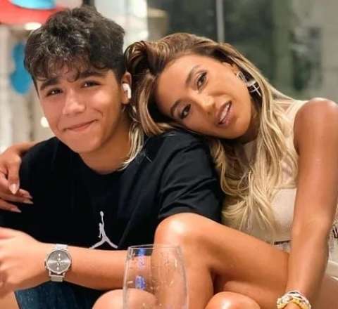 Röya Ayxanın oğlu bu ölkədə universitetə DAXİL OLDU  