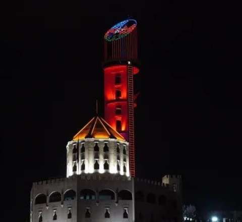 Ankarada Cümhuriyyət Qülləsi bayrağımızın rəngləri ilə işıqlandırıldı - FOTO