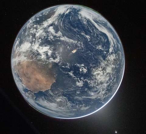 54 ildən sonra Yerin tam fotosu çəkildi 