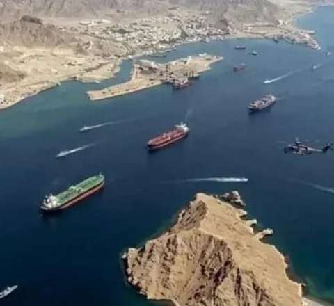 İran icazə verdi: Hörmüzdən onlar keçə bilər - Foto 