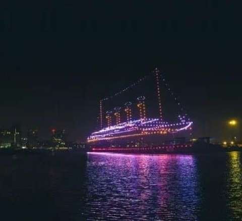 “Titanik” gəmisini min dronla belə canlandırdılar - FOTO 