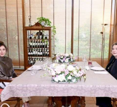 Tbilisidə Mehriban Əliyevanın şərəfinə lanç verildi - FOTO 