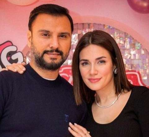 Alişan xanımının geyiminə görə TRT-dən qovulub? 