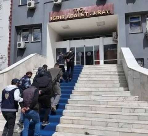 Türkiyədə azərbaycanlıları qanunsuz daşıyan dəstə... - FOTO