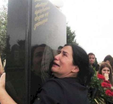 “Öz qızına yiyə dura bilmədi, mənim oğlumu...” - MÜSAHİBƏ 