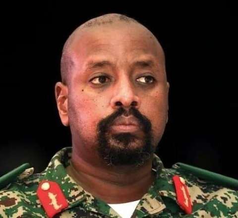 General Türkiyədən 1 milyard dollar və ən gözəl qadını istədi 