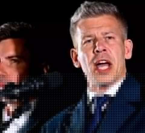 Macarıstanda qalmaqal: XİN rəhbəri məxfi sənədləri məhv edib? 