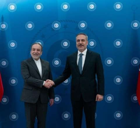 Hakan Fidan Abbas Əraqçi ilə atəşkəsi müzakirə etdi 