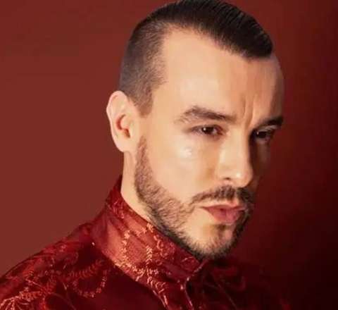 Cem Adrian sərbəst buraxıldı 