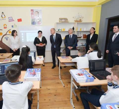 Emin Əmrullayev Qusarda məktəbdə tədris prosesi ilə tanış oldu - Fotolar