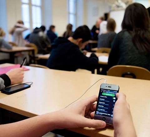 Məktəb terroru: Qatil kimdir – şagird, yoxsa sosial media? 