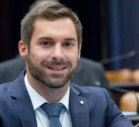 Fransız deputatdan ŞOK: İslama qarşı... 