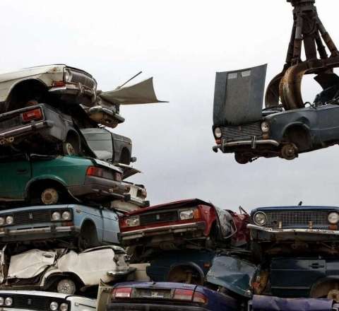 Köhnə maşınlarını verib 1 milyon manatdan çox ödəniş alıblar 