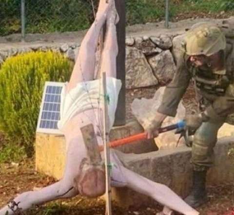 İsrail İsanın heykəlini təhqir edən əsgərləri CƏZALANDIRACAQ 