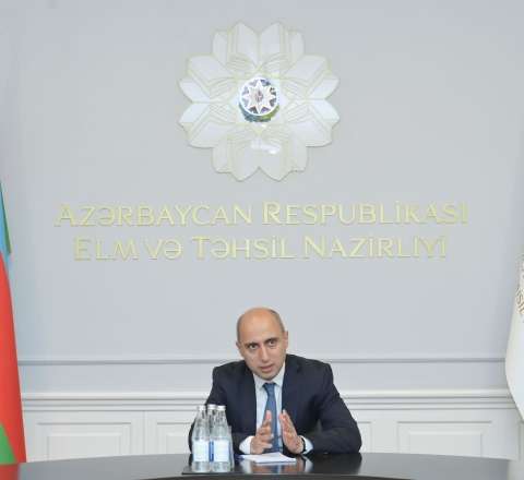 Nazir məktəb direktorları ilə görüşdü - FOTO