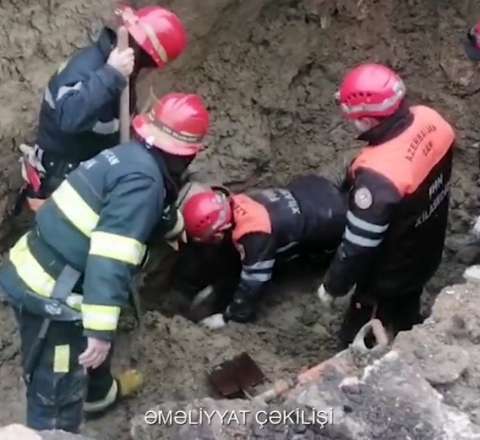 Qaradağda torpaq çökdü, iki nəfər dağıntılar altında qaldı - Ölən var 