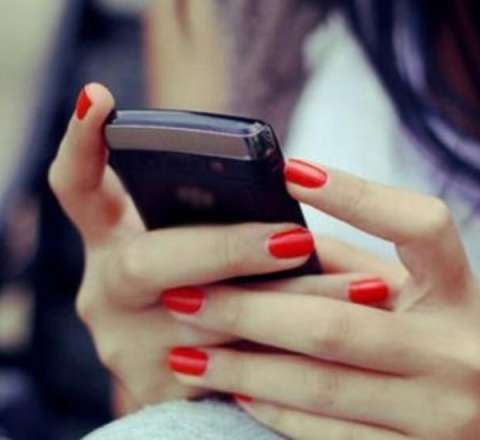 Mobil operatorlar qiymətləri qaldırdı: Ekspert “tarif oyunbazlığı”ndan danışdı  