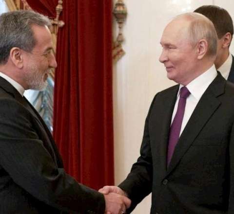 Putin Əraqçi ilə görüşdü 