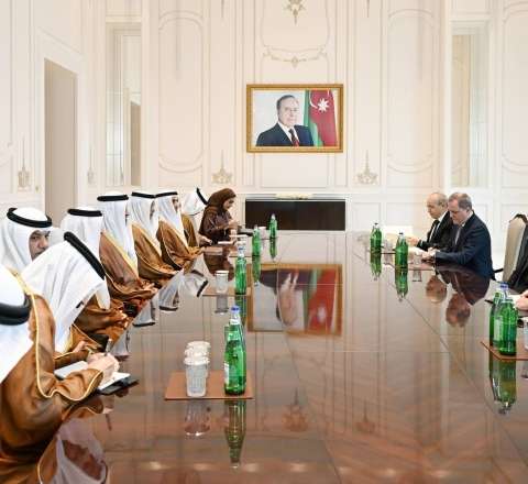 İlham Əliyev BƏƏ-nin nümayəndə heyətini qəbul etdi 