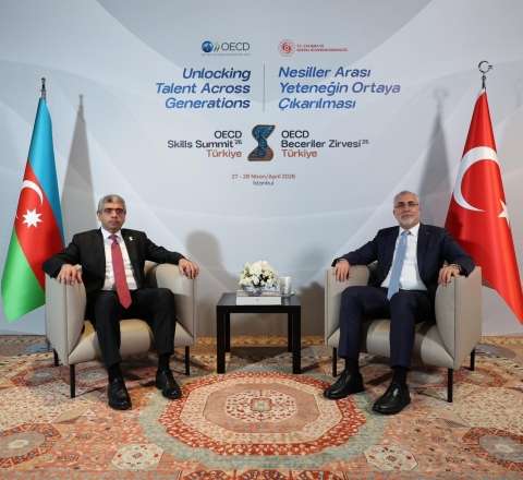 Bacarıqlar Sammiti çərçivəsində ikitərəfli görüşlər keçirildi 