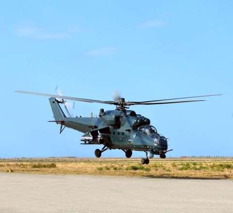 Azərbaycan helikopteri şərti hədəfi məhv etdi 