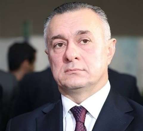 Səhiyyə naziri iki yüksək vəzifəli şəxsi işdən çıxardı 