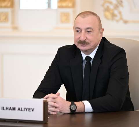 İrəvanda sammit: İlham Əliyev çıxış etdi - FOTO