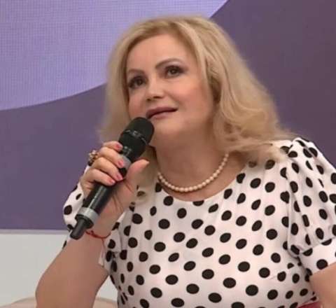 Əməkdar artist efirdə ağladı - VİDEO