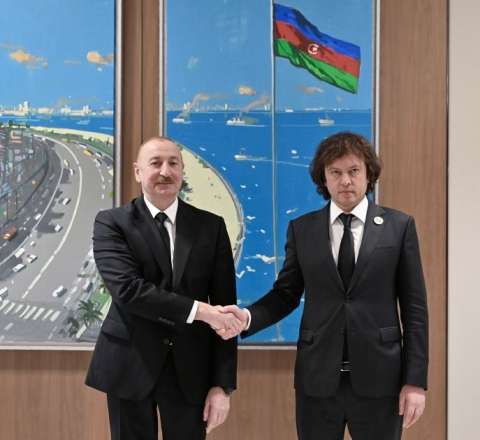 İlham Əliyev Gürcüstanın baş naziri ilə görüşdü 