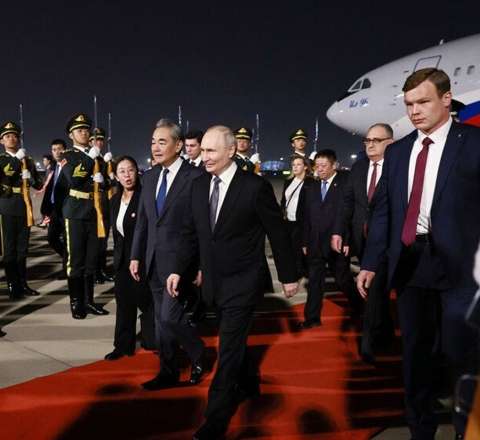 Putinin Çin səfəri başladı 