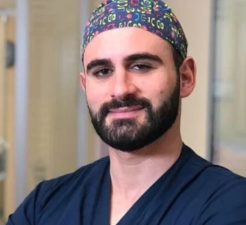 Cərrah Mübariz Məmmədli Səhiyyə Nazirliyini  məhkəməyə verdi