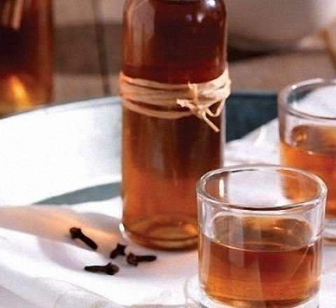 Samoqon, yoxsa zavod arağı – Hansı daha təhlükəlidir? 