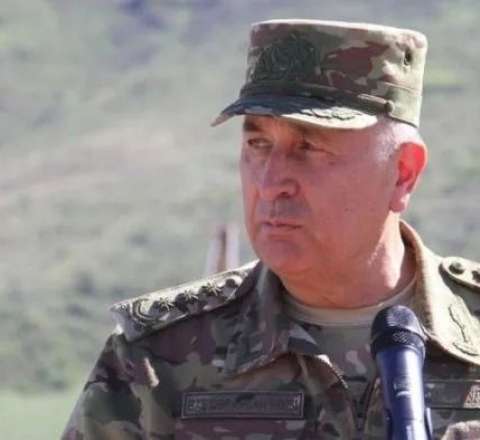Kərim Vəliyev təltif edildi 