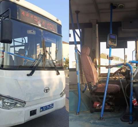 “Sürücü tüstülənən avtobusu güclə saxladı” –  Bakıda olay