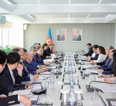 Sosial və İqtisadi məsələlər üzrə Üçtərəfli Komissiyanın növbəti iclası - FOTO