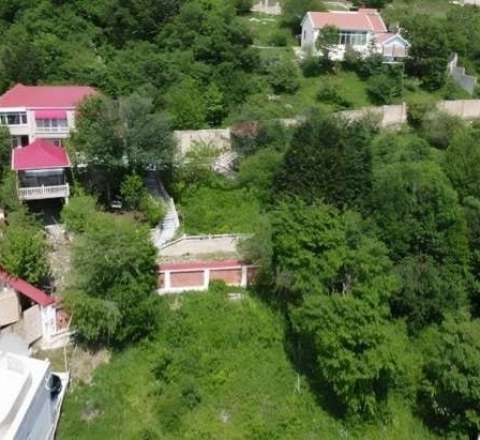 Bu kənddə evləri aylıq 12 min manata kirayə verirlər 