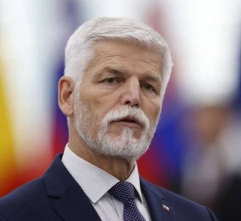 Çexiyada prezident hökumətə qalib gəldi: NATO sammiti ilə bağlı məhkəmə qərarı 