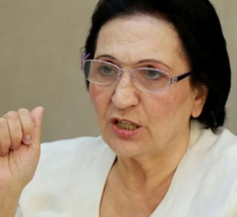 Vəfat edən sabiq rektor bu vəzifəli şəxsin anasıdır 