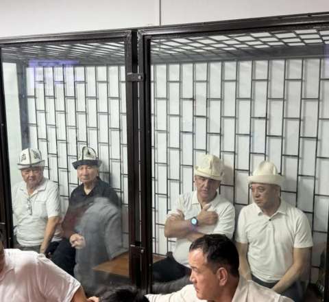 Qırğızıstanda dövlət çevrilişinə cəhd: Keçmiş yüksəkvəzifəlilərə hökm oxundu 