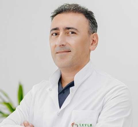 “Bütün tələbələrimin sertifikatları ləğv olunsun” - Səhiyyə Nazirliyinə qarşı qalmaqallı məhkəmə