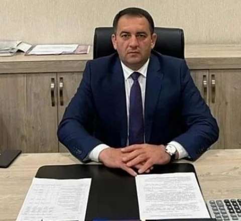 Bakıda bələdiyyə sədri bıçaqlandı, işçisi həbs olundu 