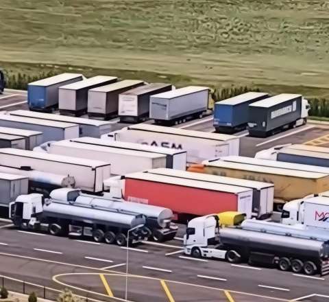 “50-100 manat ver, növbəsiz keç” - “Sədərək” gömrük postunda rüşvət iddiası  – DGK-dan açıqlama