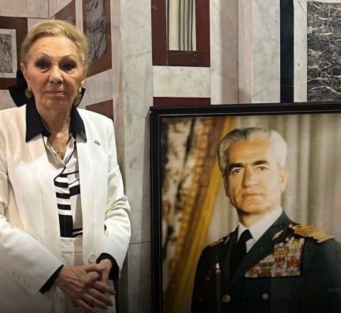 İran şahının azərbaycanlı arvadı müraciət yaydı 