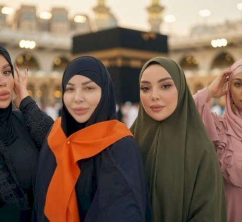 “Sənin ziyarətin əsla qəbul olmaz!” – İlahiyyatçı müğənniləri müdafiə etdi 