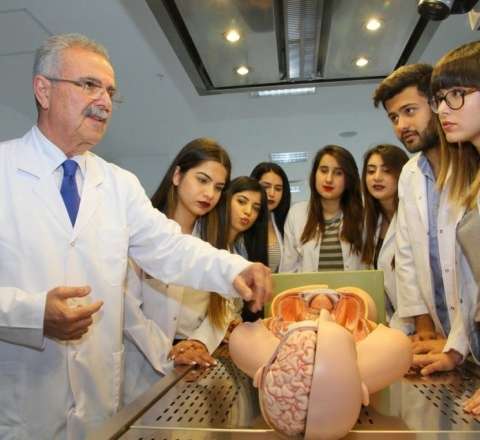 Türkiyədə çalışan azərbaycanlı həkimlərə ZƏRBƏ –  Pulları KƏSİLİR