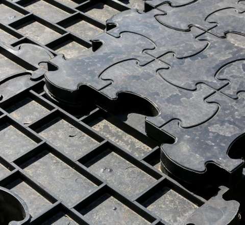 Azərbaycan Ermənistana plastik tikinti materialları ixracına başladı 