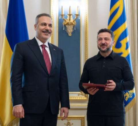 Zelenski Hakan Fidanı Ləyaqət Ordeninə layiq gördü 