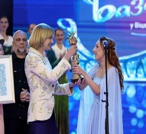 Lukaşenko azərbaycanlı sənətçini təltif etdi 