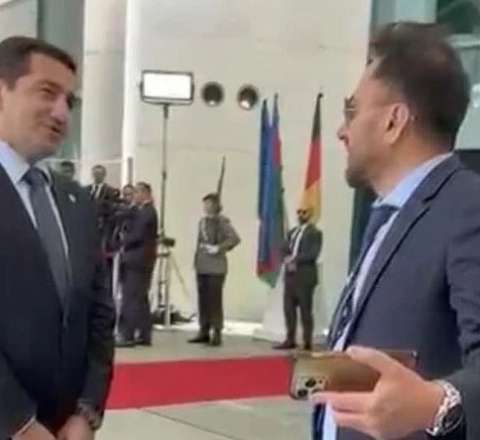 Almaniyada Hikmət Hacıyevlə Tural Sadıqlının dialoqu:  "Vətənə xəyanət edənlərə yazığım gəlir"