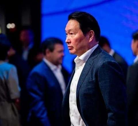Əsrin boşanması: keçmiş arvadına 640 milyon dollar verəcək 